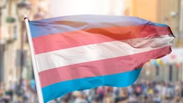 Mujer trans se graba en plena crisis tras ser plantada por un pretendiente