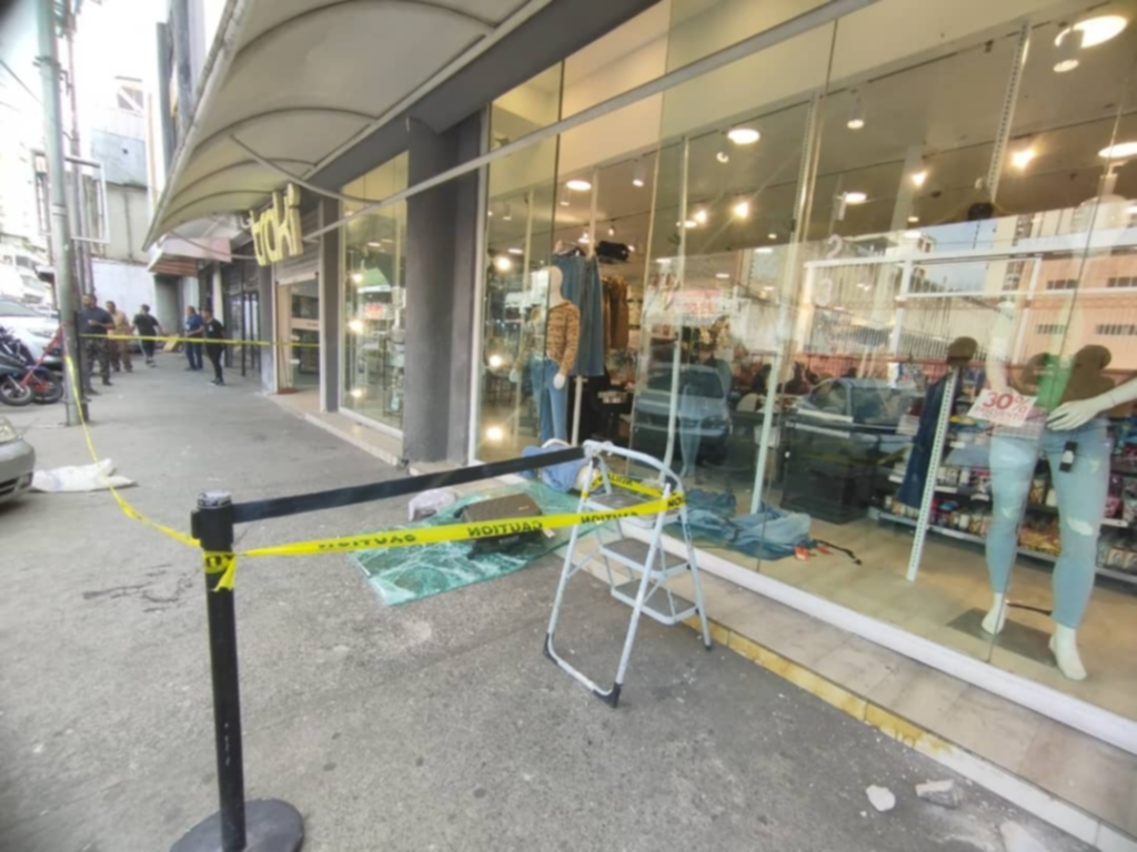 Delincuentes asaltaron un Traki la madrugada de este #26Dic (+FOTOS)