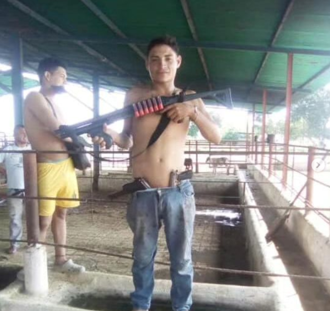 Peligroso delincuente muere tras atacar a comisión policial Peligroso delincuente muere tras atacar a comisión policial