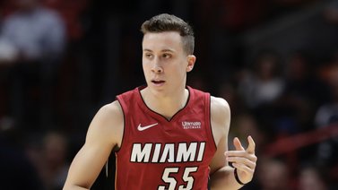 NBA: Duncan Robinson comanda triunfo del Heat