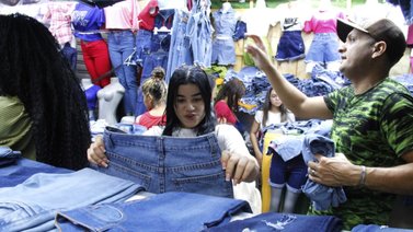 Compras de última hora por Navidad: Así está el ajetreo en Caracas