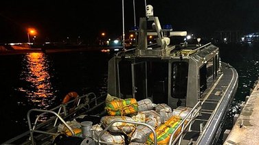Venezolanos transportaban droga en embarcación ilegal