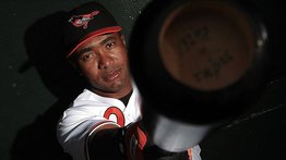 Melvin Mora: Solo me veo uniformado en Venezuela con el Magallanes