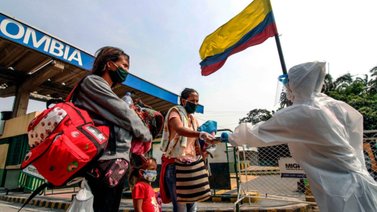 Colombia autoriza permisos de protección a dos millones de venezolanos