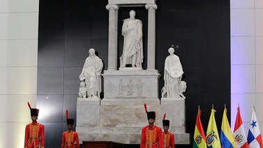 Conmemoran aniversario de la muerte de Simón Bolívar