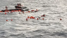 Más de 60 migrantes muertos tras naufragio de una embarcación
