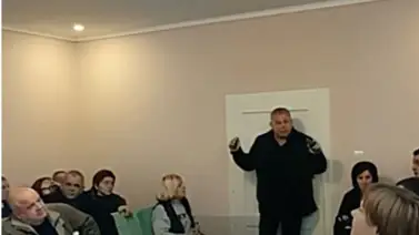 LO ÚLTIMO: Diputado ucraniano lanzó varias granadas en plena reunión (IMÁGENES SENSIBLES) LO ÚLTIMO: Diputado ucraniano lanzó varias granadas en plena reunión (IMÁGENES SENSIBLES)