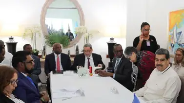 Irfaan Ali y Nicolás Maduro estrecharon sus manos (+anécdotas) Irfaan Ali y Nicolás Maduro estrecharon sus manos (+anécdotas)