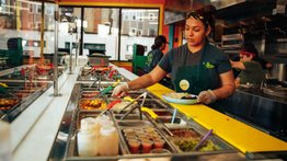 ¿Cómo prosperan los negocios latinos en EEUU?