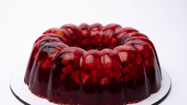 Receta navideña, rápida y fácil: gelatina con frutas y vino