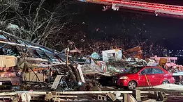 Aumentan los muertos tras el paso de los tornados en Tennessee