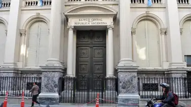 Así se despiden los argentinos del Banco Central: todo un funeral Así se despiden los argentinos del Banco Central: todo un funeral