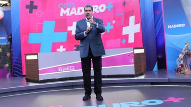 Presidente Maduro insta al gobierno de EEUU a mantenerse "lejos de Venezuela"