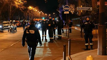 Un muerto y dos heridos por presunto ataque terrorista en París
