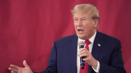 Tribunal ratifica orden de silencio contra Trump