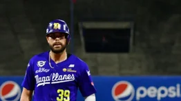¡No pararon! Magallanes brindó festival de batazos a Tiburones