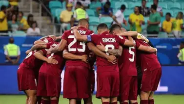 La Vinotinto rinde un emotivo homenaje a venezolanos en Perú La Vinotinto rinde un emotivo homenaje a venezolanos en Perú
