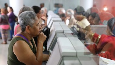 ATENCIÓN: Estos serán los primeros bancos en liberar la pensión IVSS y mes de aguinaldo este 22Nov
