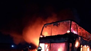 Autobús se incendió al salir de Valencia por la ARC (+Fotos)