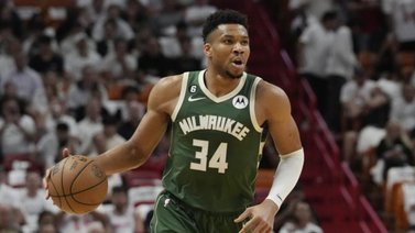NBA: Antetokounmpo guía el triunfo de los Bucks