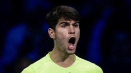 Carlos Alcaraz avanza a semifinales de la ATP Finals
