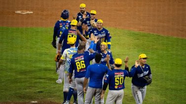 ¡Con paliza incluida! Magallanes logra ganar en Caracas