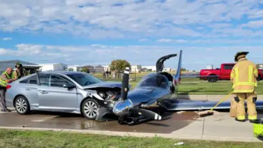 Avioneta se estrelló contra un auto en Texas (+Video) Avioneta se estrelló contra un auto en Texas (+Video)