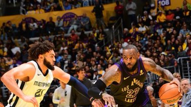 Los Lakers no tienen piedad de los Grizzlies
