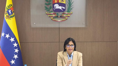 Delcy Rodríguez llega a La Haya para audiencia sobre el Esequibo