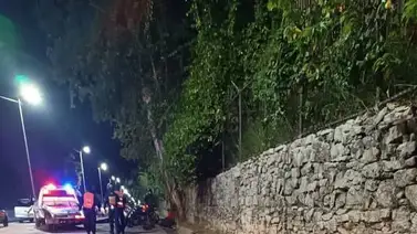 Muere un motorizado tras caer en alcantarilla sin tapa Muere un motorizado tras caer en alcantarilla sin tapa