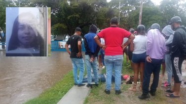Pareja fue arrastrada por una corriente durante lluvias del fin de semana