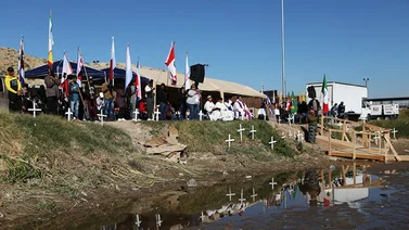 Venezolanos asisten a Misa de los Migrantes Muertos en Río Bravo
