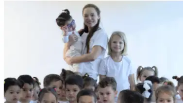 Esta joven es madre de 22 niños y quiere tener 100 Esta joven es madre de 22 niños y quiere tener 100