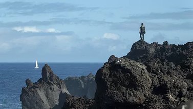 Un fallecido dejó el naufragio del velero Mai Tai en España