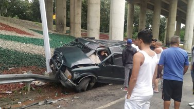AHORA Reportan aparatoso accidente en la Valle-Coche (+Imágenes)