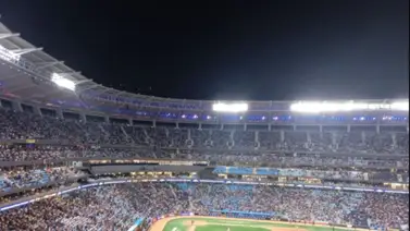 Nuevo récord de asistencia en el Monumental: Caracas y Magallanes lo hacen posible Nuevo récord de asistencia en el Monumental: Caracas y Magallanes lo hacen posible