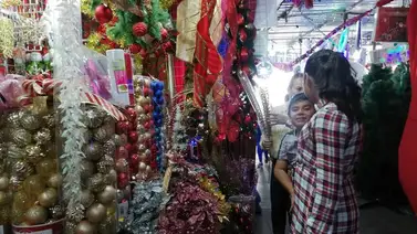 Conoce por qué se ve poca mercancía navideña Conoce por qué se ve poca mercancía navideña