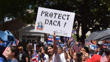 Este es el programa que protege de la deportación a jóvenes migrantes en Puerto Rico