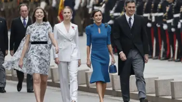 El "papelón" de Pedro Sánchez en el juramento de la princesa Leonor (+Video) El "papelón" de Pedro Sánchez en el juramento de la princesa Leonor (+Video)