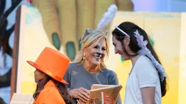 Jill Biden sorprendió a niños en Haloween (+Fotos)