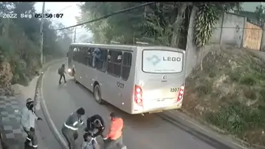 Sujetos armados robaron bus con jóvenes futbolistas: Sepa más Sujetos armados robaron bus con jóvenes futbolistas: Sepa más