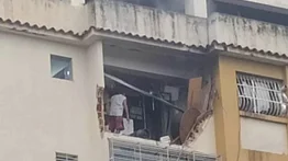 Explosión en apartamento deja una mujer lesionada