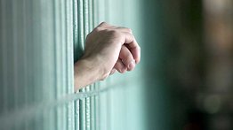 Padre abusaba sexualmente de su hijo y lo prostituía