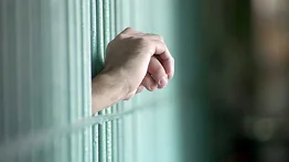 Padre abusaba sexualmente de su hijo y lo prostituía