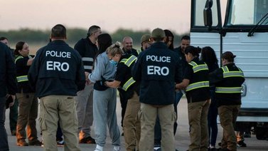 EEUU confirma que continuaran vuelos para deportar a venezolanos
