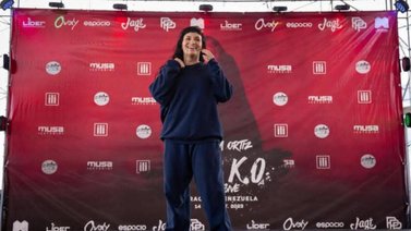 Allegada a Bad Bunny visitó Caracas por este motivo (+detalles)