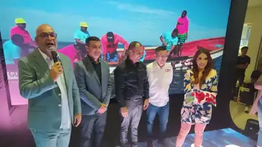 Autoridades regionales en el Litoral Central bautizan la revista "La Guaira, más cerca" (+VIDEO) Autoridades regionales en el Litoral Central bautizan la revista "La Guaira, más cerca" (+VIDEO)