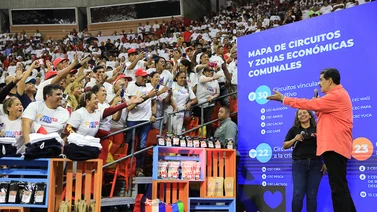 Nicolás Maduro anuncia la reactivación de Mercal y PDVAL