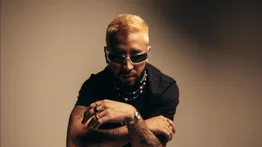 Mora llevó todo su estilo puertorriqueño hasta Bogotá