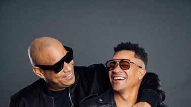 Gente de Zona lanza un himno a la alegría y a la "cubanidad"